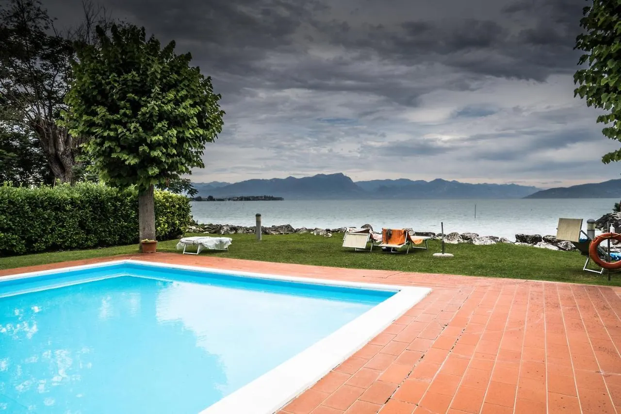 Laguna Verde Sirmione Italien